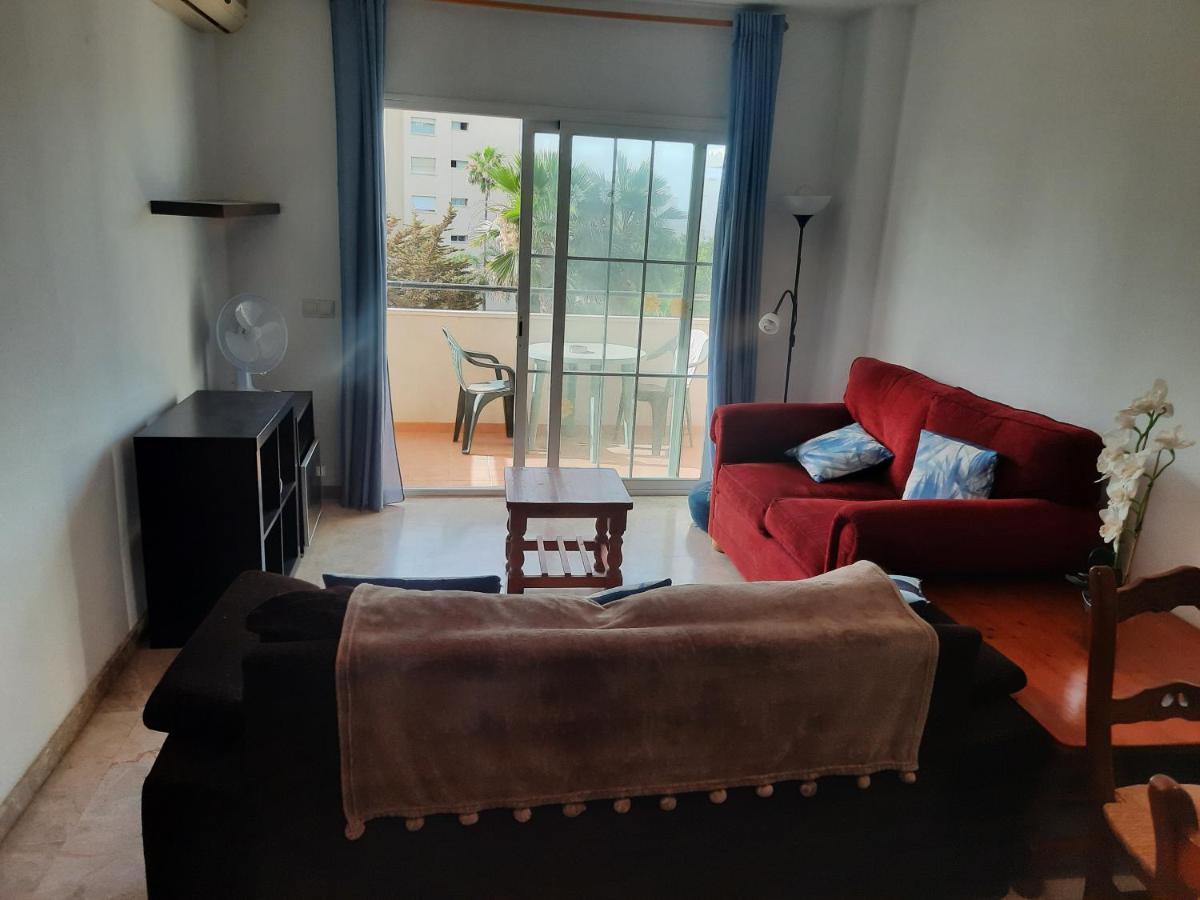 Central 2-Bed Apartment In Estepona Port Esterno foto