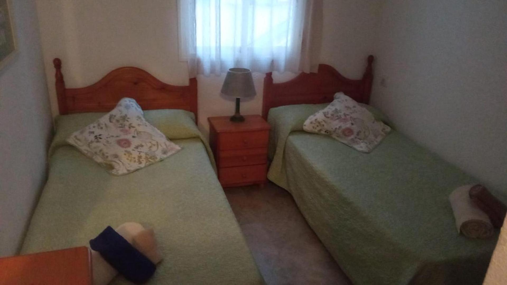 Central 2-Bed Apartment In Estepona Port Esterno foto